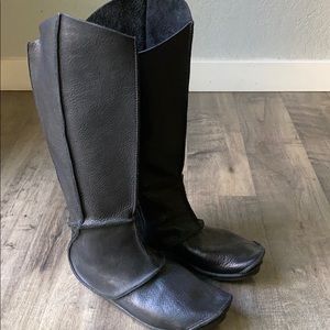 Trippen Black Leather Reptile Long Boot hard to find  size 39/9